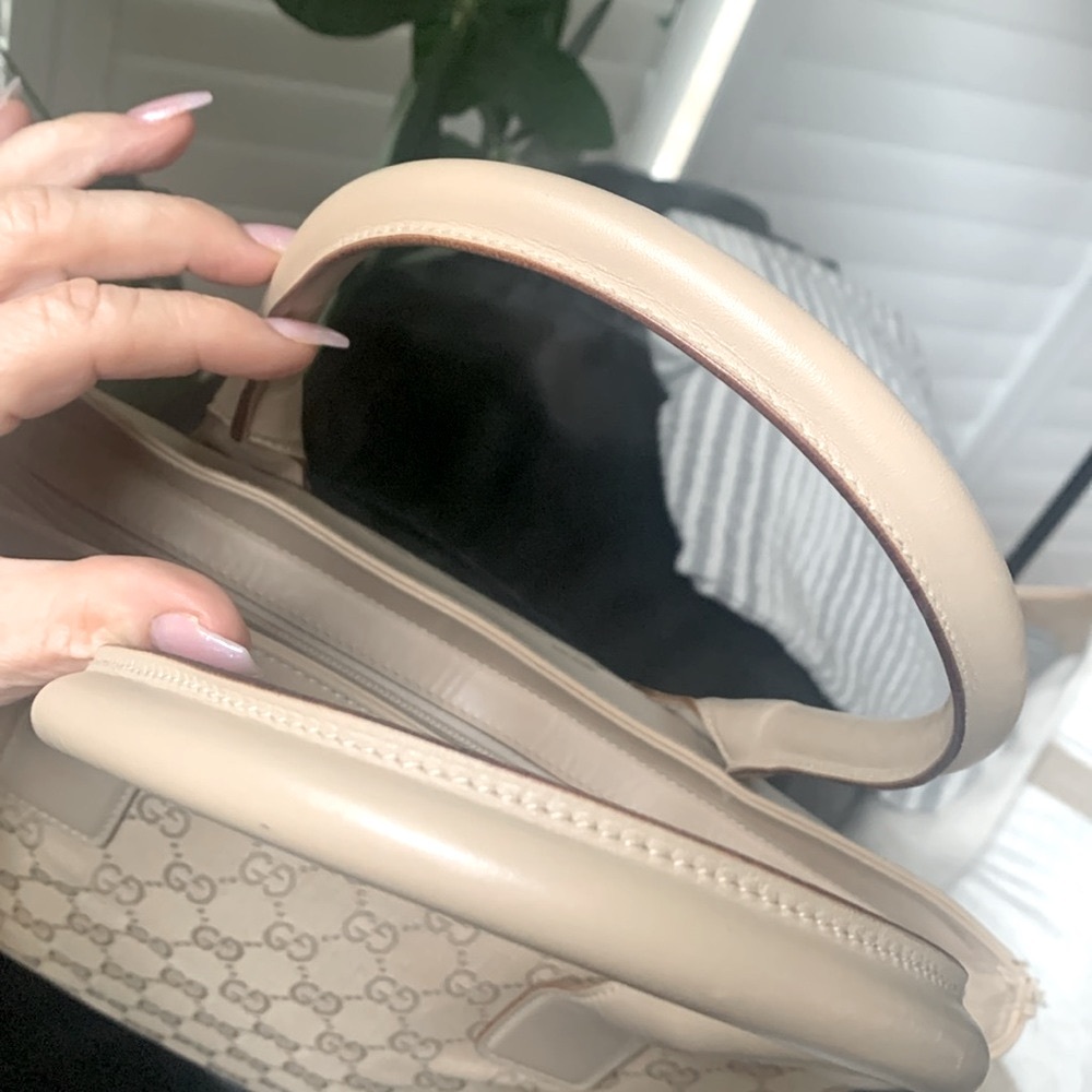 Gucci Tote With Authentication (Host Pick) - image 7